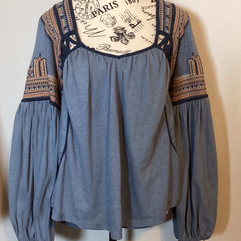 💚NWT💚 FREE PEOPLE BOHO/HIPPIE LONG SLEEVED, HIGH LOW, SPLIT BACK TOP SIZE SP